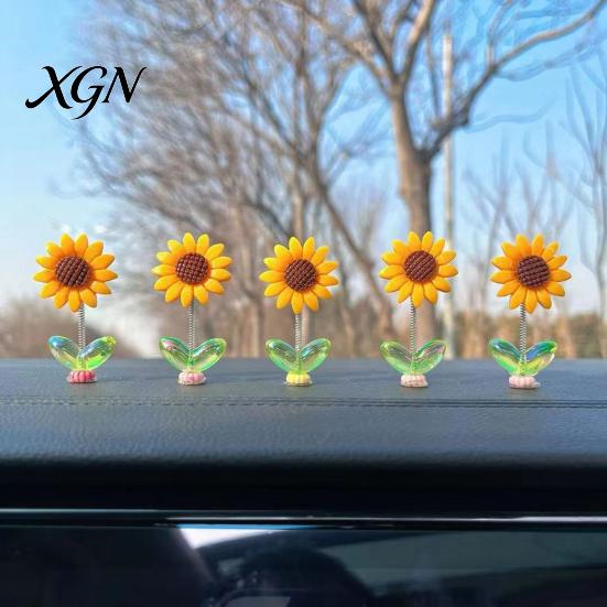Interior Aesthetic Accessories 5Pcs Wobble Sunflower Car Dashboard Decor, Resin Spring Flower Ornament Cute Office Desk Decorations with Non
