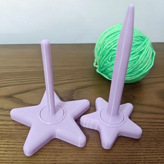 3D Printed Yarn Spinner Smooth Rotating Yarn Holder Cute Star Tangle-Free Yarn Spinner for Crocheting Knitting Lovers