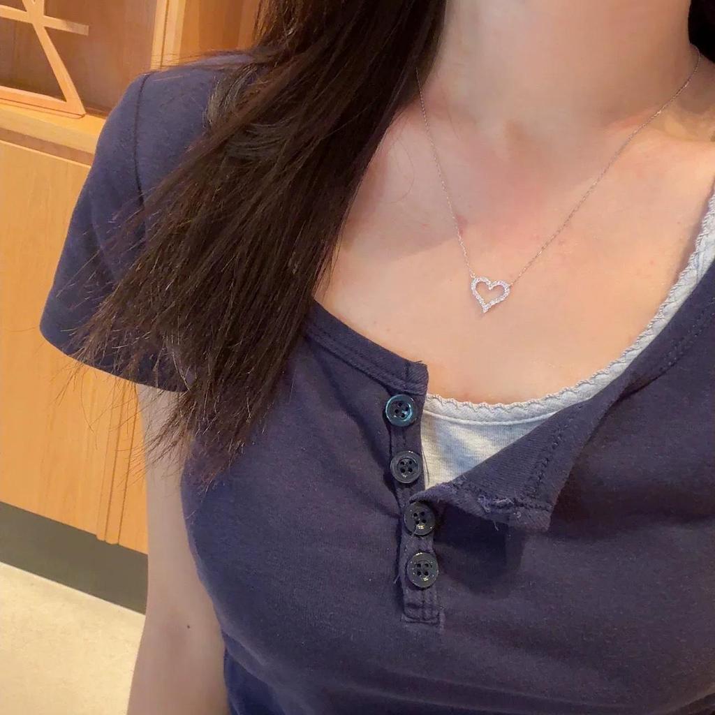 Korean Trendy Hollow Love Heart Necklace - Exquisite, Versatile, Sweet, & Fashionable Clavicle Chain