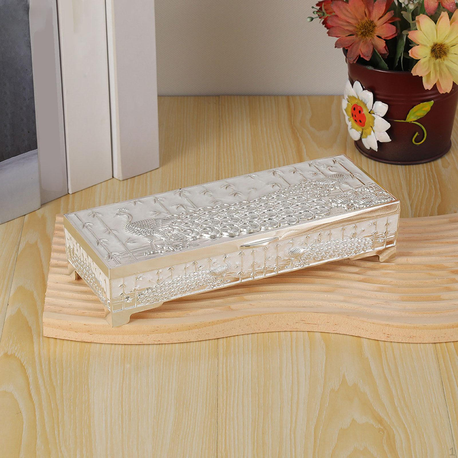 

Скринька для прикрас для жінок Органайзер Тиснена Універсальна коробка для зберігання Цинковий сплав Браслет на ногу Кільця Сережки білий