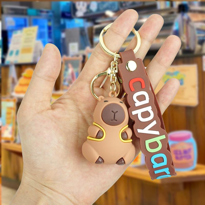 Creative Cartoon Capybara Keychain: Cute Couple Car Bag Pendant Gift