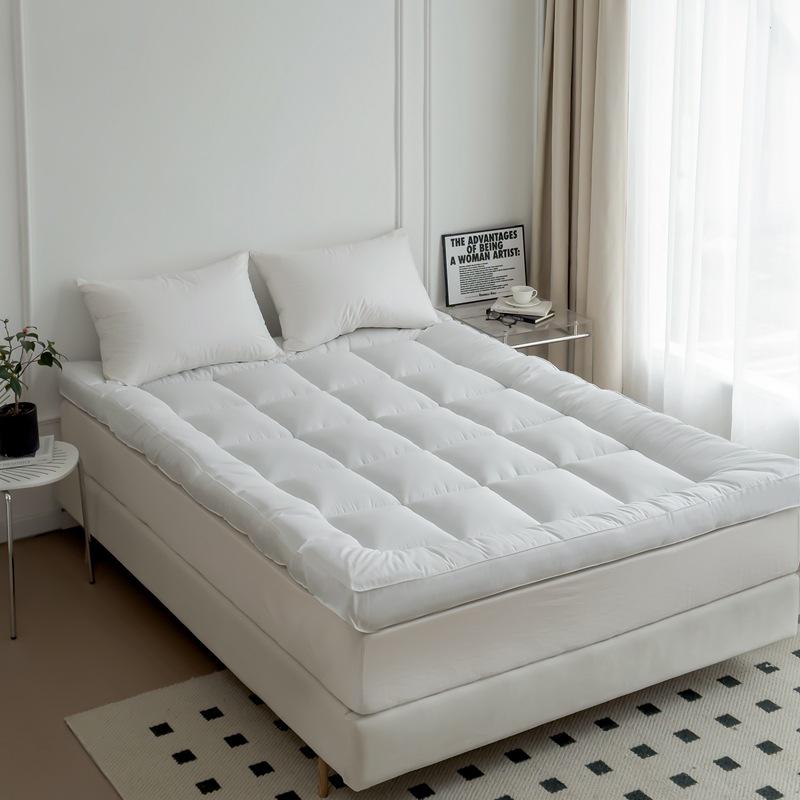Thickened Warm Foldable Mattress Pad - Soft Bed and Floor Quilt for Home and Dorm