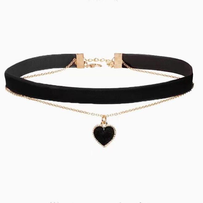 Red Heart Velvet Choker Necklace with Pendant