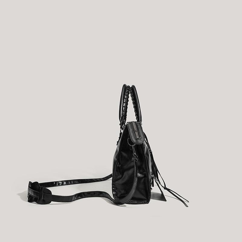 Rivet Locomotive Bag, High-end Fashion One-shoulder Messenger Handbag, Women