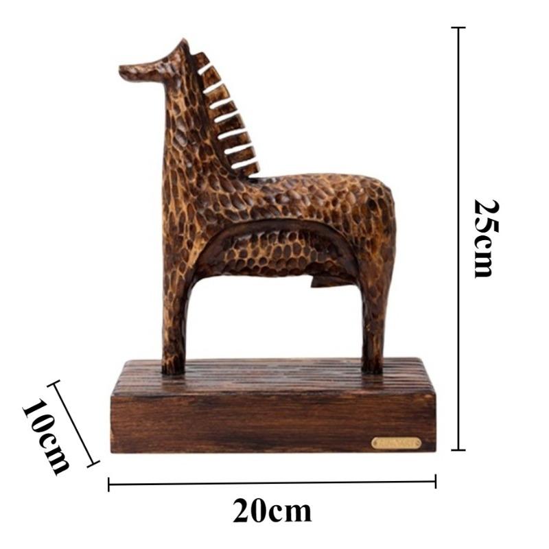 

Horse Figurines Modern Creative Wooden Ornaments Living Room Art Decoration Accessories Valentines Day Funny Sculptures Gift