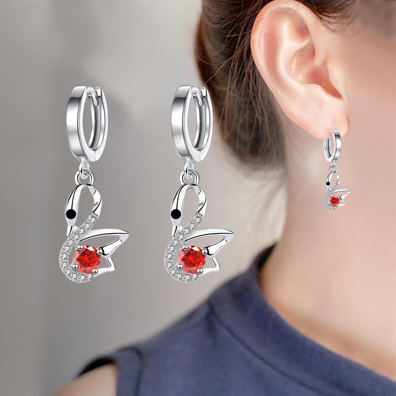 New European and N Cygnet with Diamond Ear Buckle Cool Wind Senior Sense Earrings