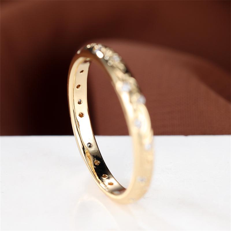 Luxurious Carved Flower Style Inlaid with White Zircon Gold Circular Ring for Women's Daily Wear Party Jewelry Gifts