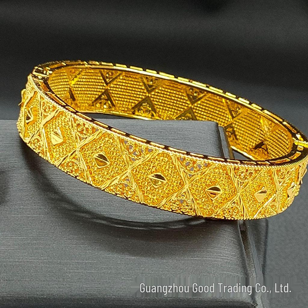 24k Gold Carved Buckle Bracelet: Fade-Resistant Women's Middle East Dubai Jewelry In Vietnamese Sand Gold