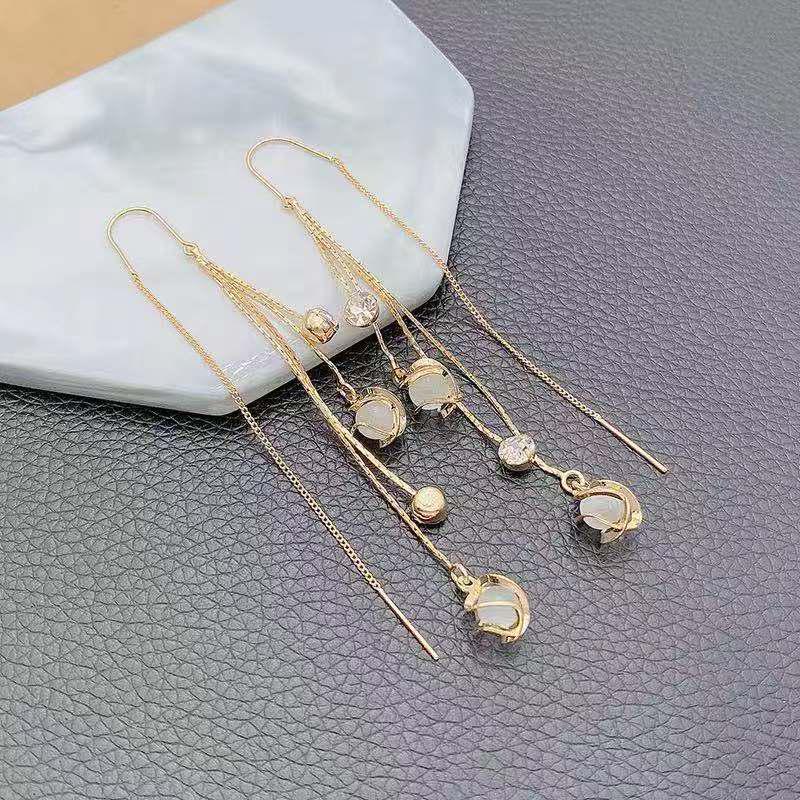 Korean Cat's Eye Dangle Earrings: Trendy, High-End Women's Silver Needle Ear Line