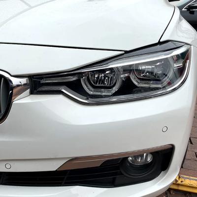Otomatik Far Lambası Kaşları Kapak Trim Çıkartmaları BMW 3 Serisi F30 F31 318i 320i 2012-2018 Araba Göz Kapakları Kapakları Yeni ABS Karbon