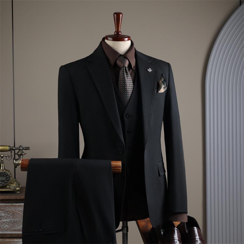 Plus Size Men's Striped Business Casual Wedding & Formal Suit Set