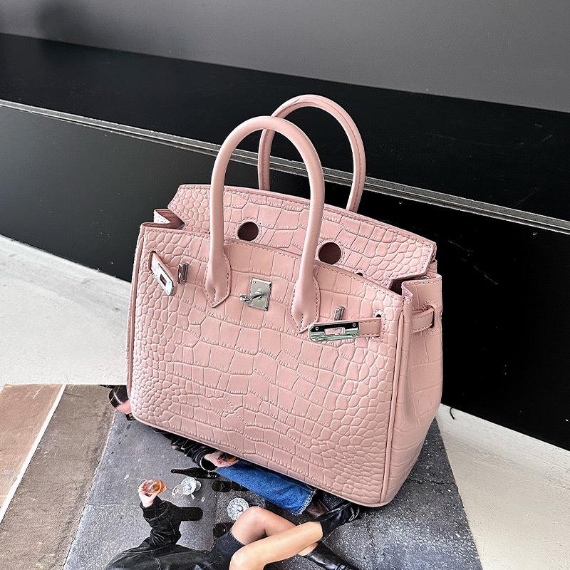 

Fashion crocodile pattern portable platinum bag women s new high-end texture shoulder messenger bag European and American retro 20*12*17cm