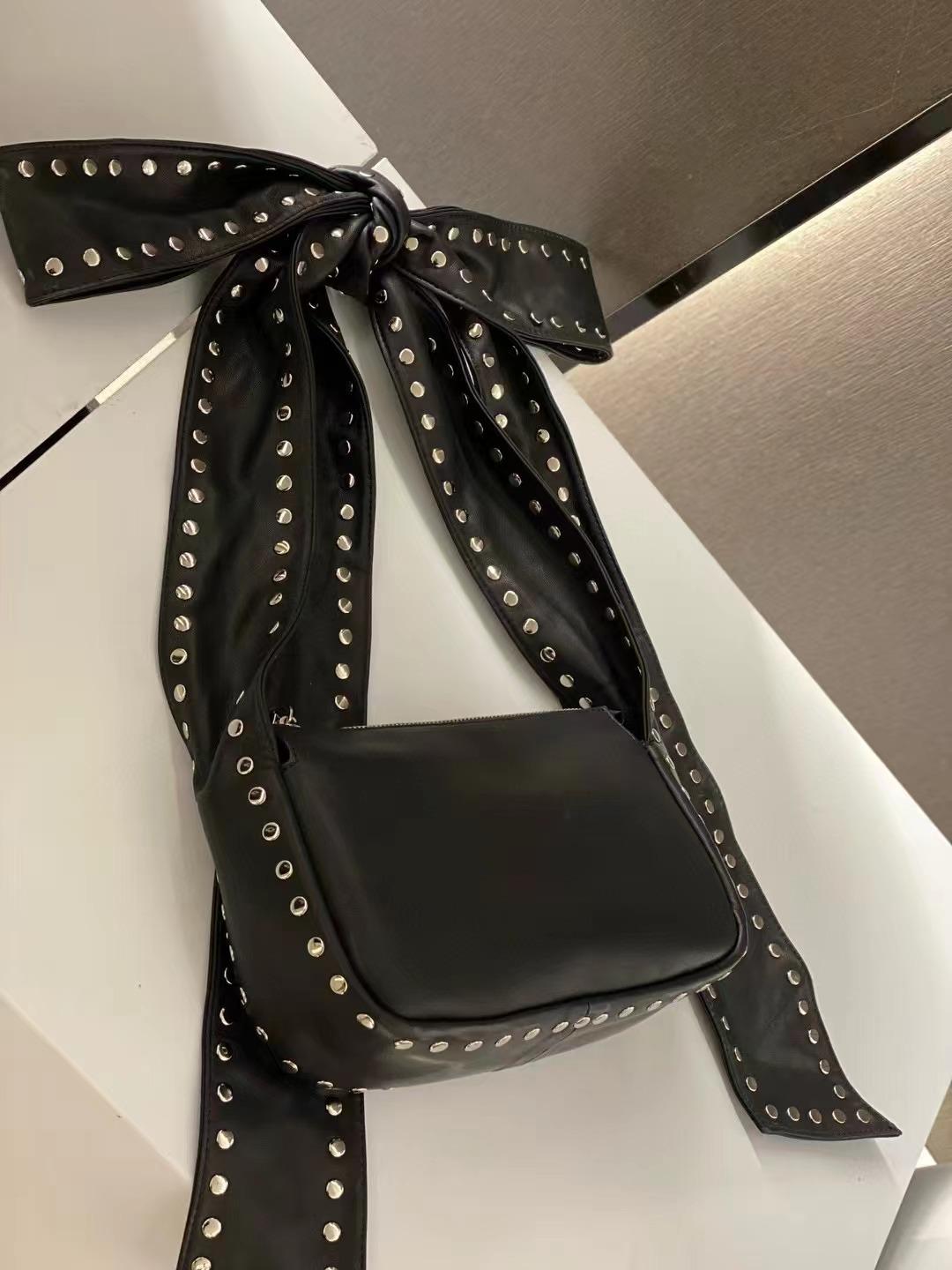 

Designer Women Shoulder Bag, Pu Leather Rivet Crossbody Bag, Y2K Cool Handbag with Bow, Quality Small Size Handbag 24x7x16cm чёрный