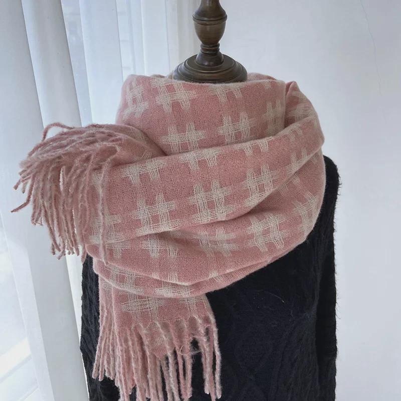 2024 Winter Women's Plaid Scarf: Korean Retro Style, Warm Imitation Cashmere Shawl for Students and Couples