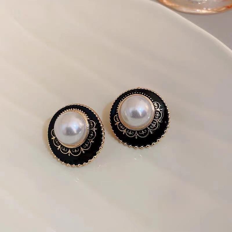 Silver needle retro oil drop circle pearl earrings light luxury niche high-end temperament stud earrings women