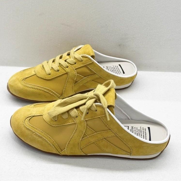 Niche matte half slippers women's 2025 new autumn and summer retro flat bottom one-pedal outer wear heel-free board shoes tide