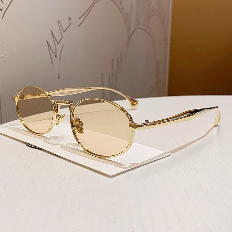 Vintage Luxur Oval Women Sunglasses New Metal Frame Personality Glasses Fashion Design Small Frame Eyewear Uv400