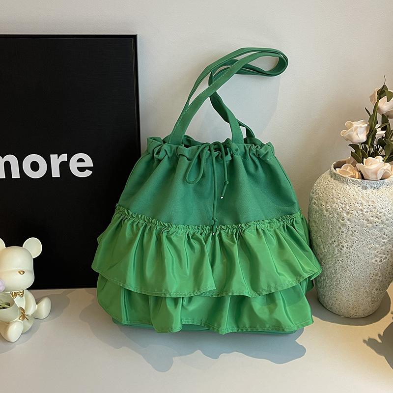 Fashion large-capacity bag women's new casual versatile canvas bag niche pleated shoulder tote bag