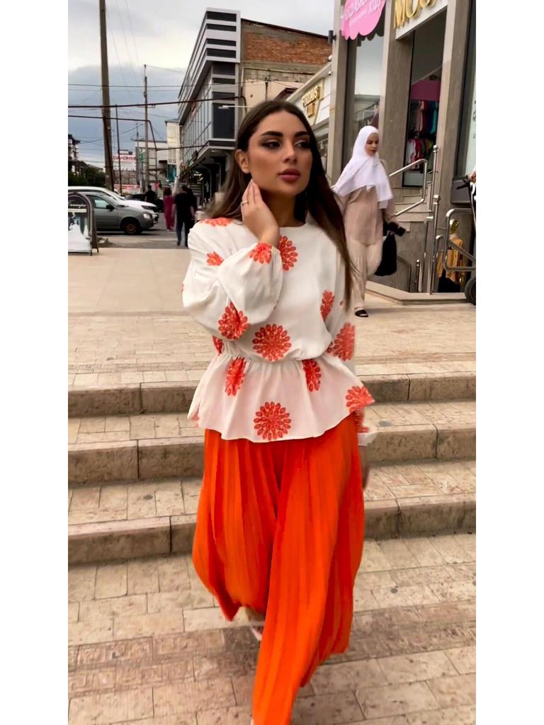 Europejski i Amerykański Styl Damski Zestaw Top z Długim Rękawem i Spódnica z Wysokim Stanem, Kolekcja 2024