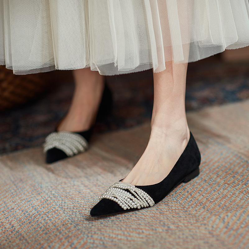 2025 new spring pointed toe matte leather shallow mouth pearl thick heel fashion women's shoes four seasons flat bottom women's single shoes