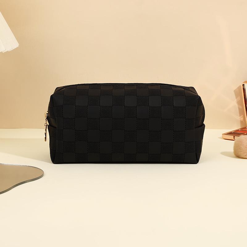 Simple checkerboard cosmetic bag women s high-end sense large-capacity storage bag waterproof portable travel toilet bag