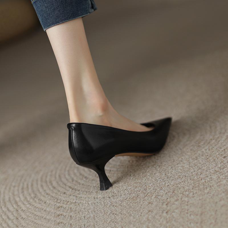 Great to wear in the spring of 2025, new black minimalist light mouth stiletto non-slip single shoes, women's pointed high heels, small leather shoes