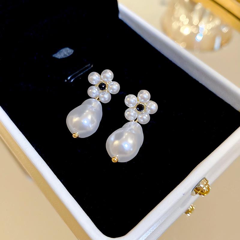 Pozlacené stříbrné náušnice pecky s diamanty a perlami - Francouzský retro luxusní design pro ženy