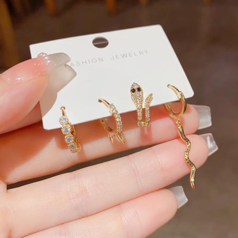 Stylish Irregular Four-Piece Ear Cuff Set: European and American Fashion Luxury Accessories