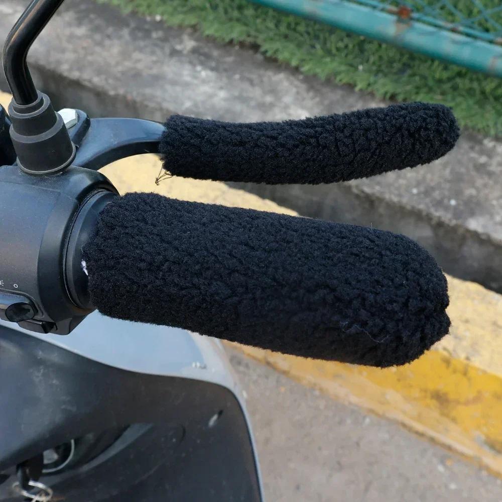 Motorcycle Grip Covers Plush Winter Warm Universal Electric Tricycle Plush Winter Handlebar Covers Sleeves Motorcycle Accessorie
