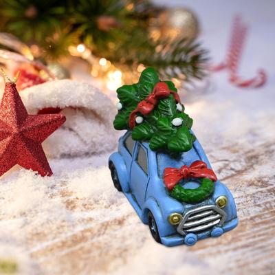 Resin Christmas Tree Ornament Statue Table Decor Decorative Artwork Small