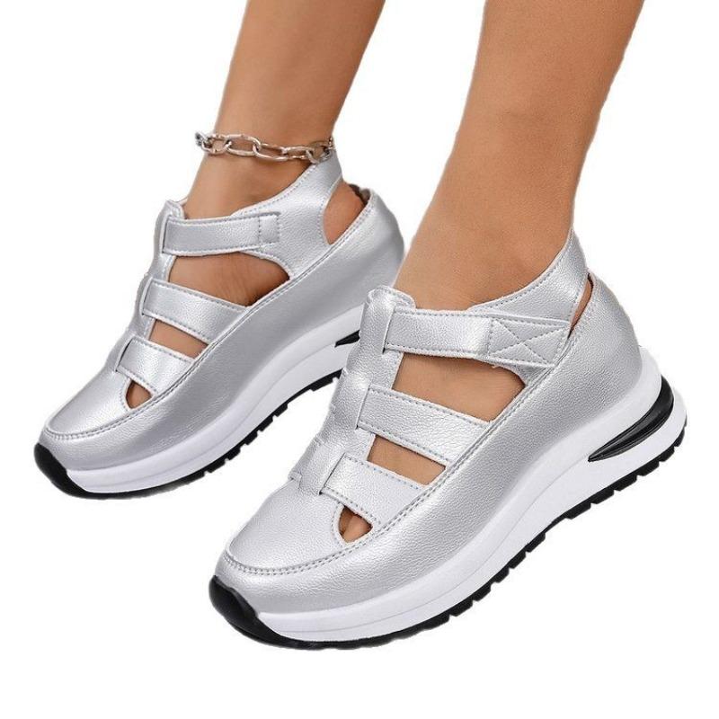 Baotou Perforated Large-sized Sponge Cake Thick-soled Velcro Shoes