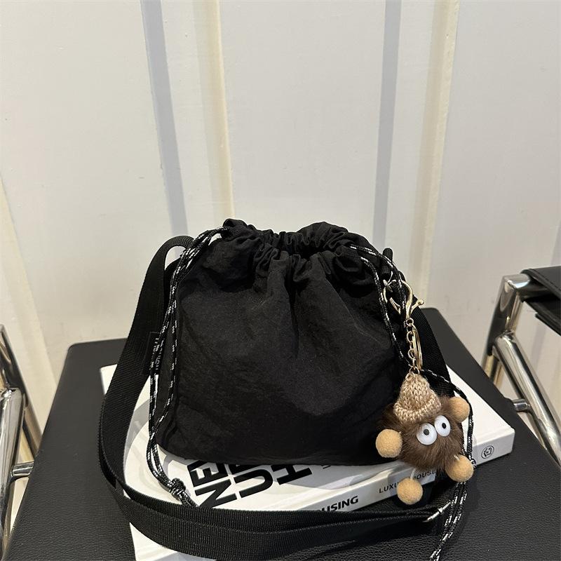 Ladies' Shoulder Bag - Urban Style Minimalist Small Handbag with Pleated Design and Adjustable Shoulder Straps, Suitable for Commuting