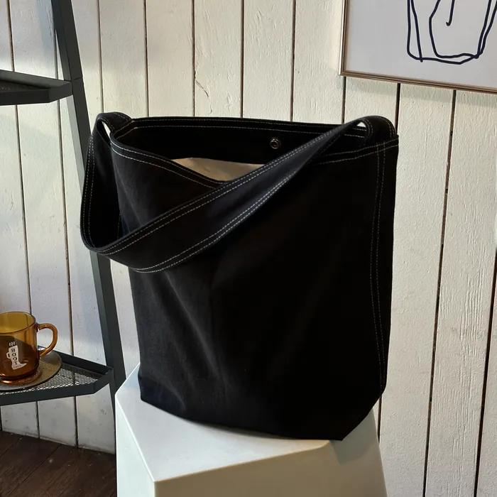 Stitch basic bag - black (S size)