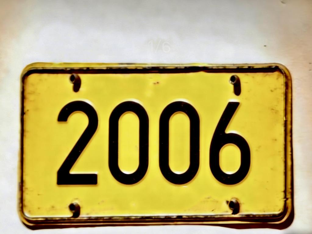 Vintage s Year Number Retro Yellow License Plate Pattern Aluminum Metal Painting High Definition Clear Print Bend Resistant