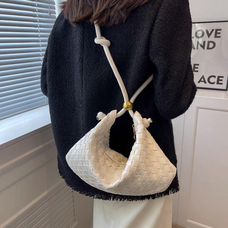 2025 Sommer Französische Luxus gewebte Leder Halbmond Schultertasche - Vielseitige Damenhandtasche