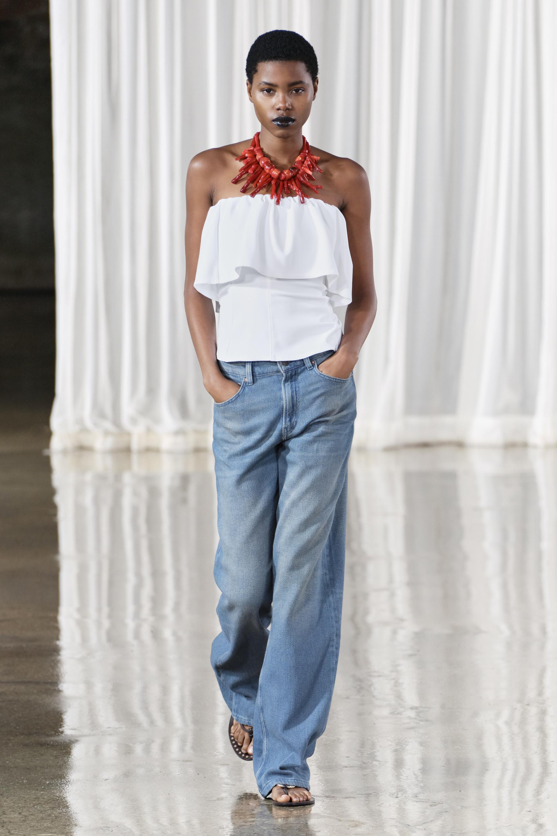 

ТОП С ОТКРЫТЫМИ ПЛЕЧАМИ