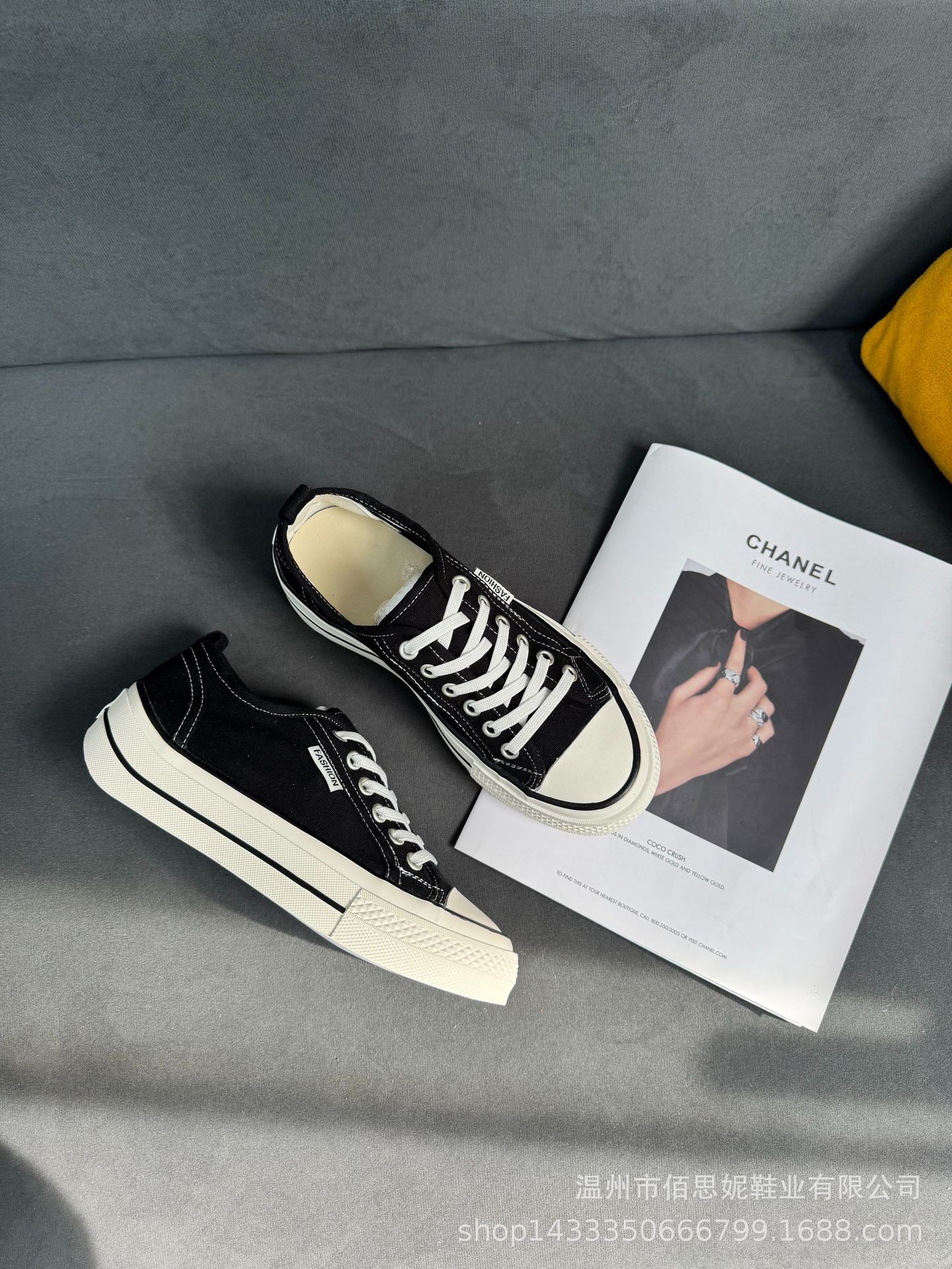 

Тонкі повсякденні парусинові туфлі жіночі літні нові на товстій підошві, дихаючі, повсякденні, універсальні кеди 40 чорний