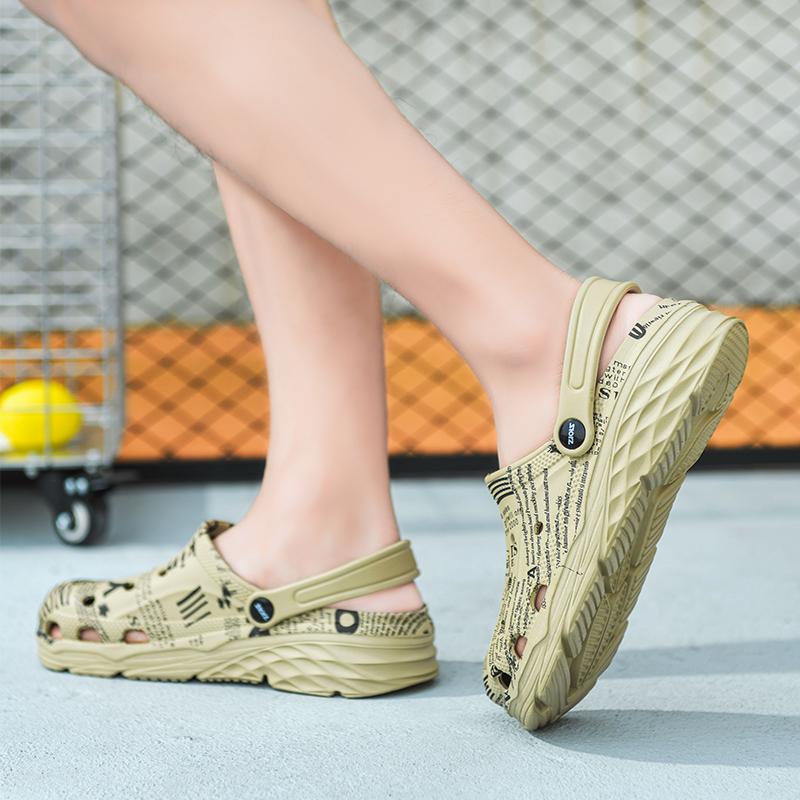 New large size men's sandals fashion light water walking casual sandals men breathable comfortable men's beach shoes