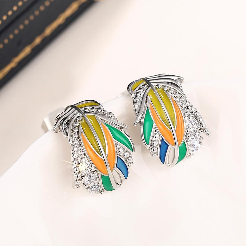 Huitan Personality Feather Earrings for Women Handmade Enamel Stud Earrings with CZ Luxury Fashion Female Jewelry Drop Shipping