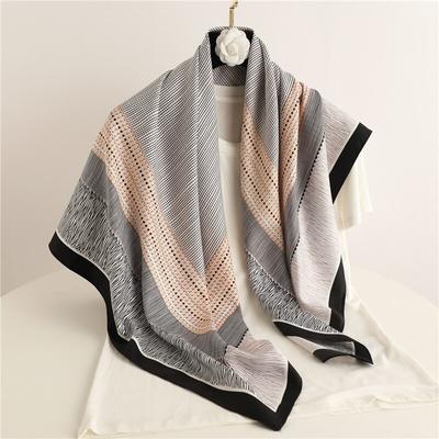 2021 Dámská šála s potiskem 90 * 90 cm čtvercový hedvábný hidžáb šátek Dámský nákrčník Foulard šátek Zábaly Echarpe Beach Stoles