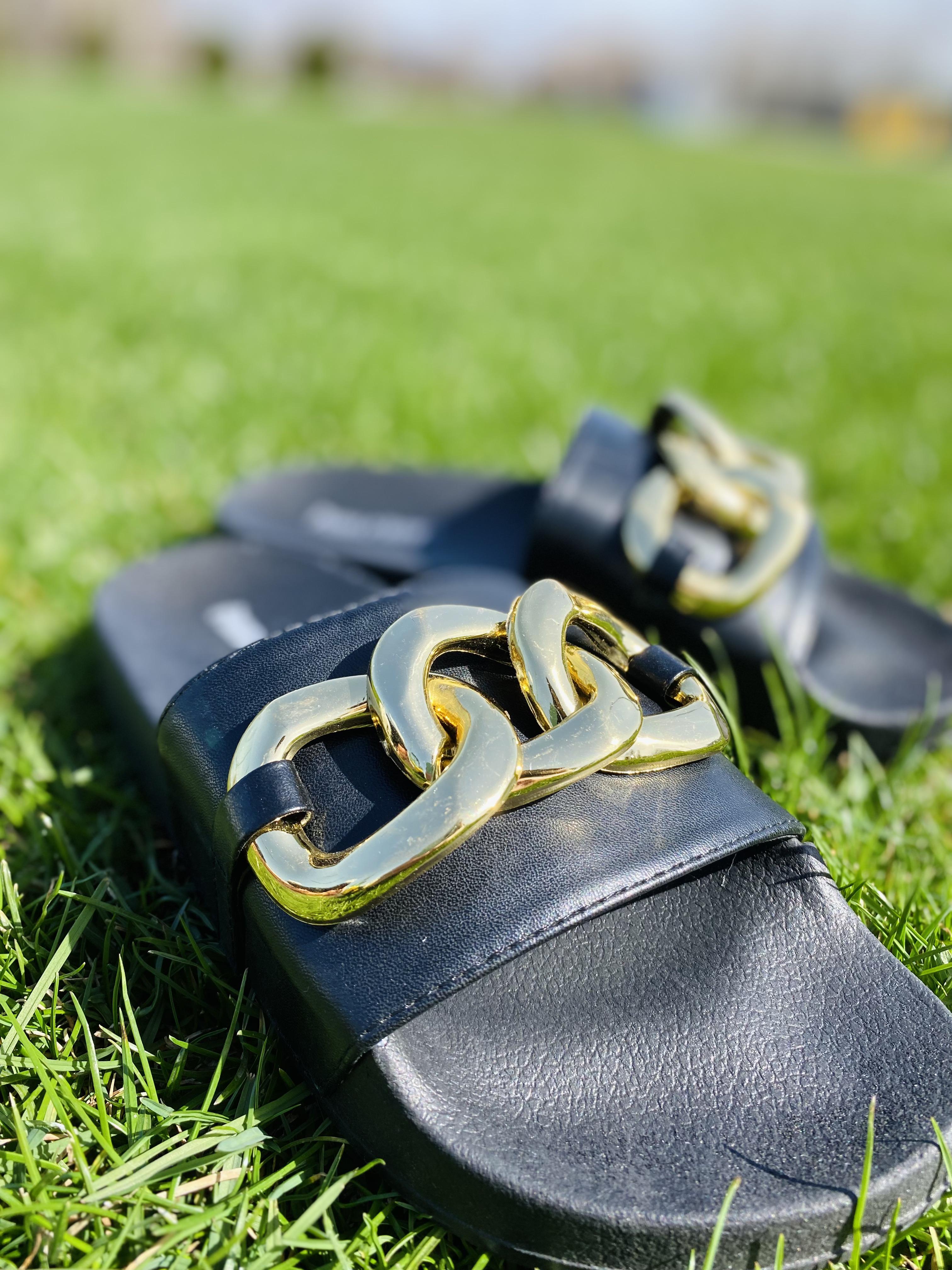 

Шльопанці жіночі з ланцюгом Prima d Arte ZS01 36 Чорні 39 чорний