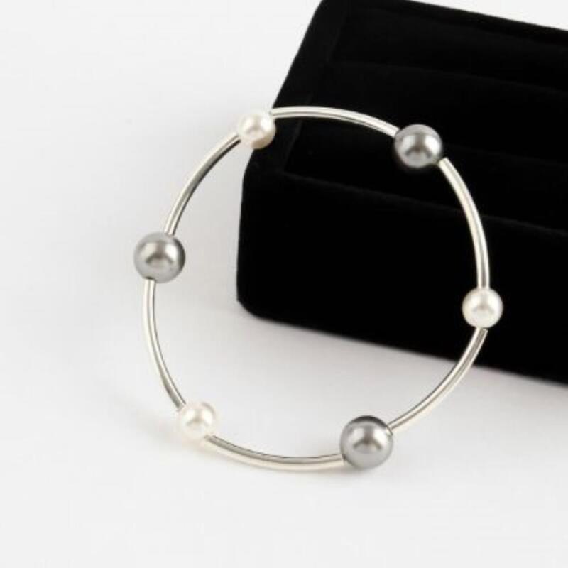 Silver bracelet, simple, clingy, subtle guest look, pearl charm, silver ball