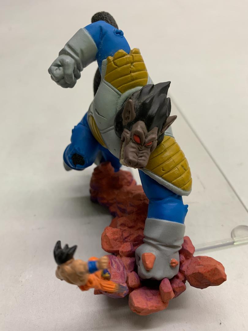 

[USED] Vegeta s transformation Dragon Ball Capsule Neo Return of the Saiyan figure