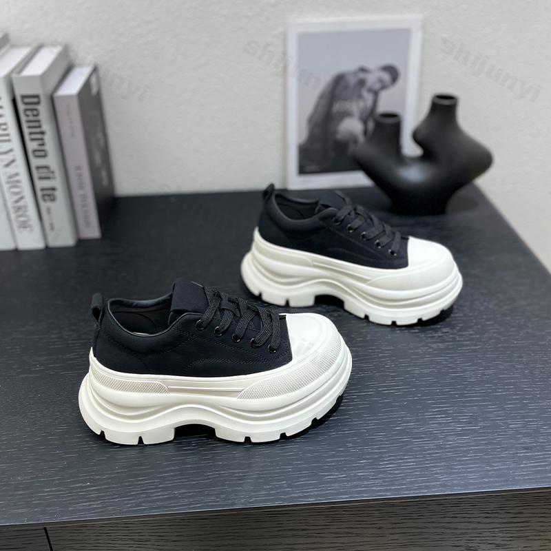 Women's Casual Shoes 2026 Spring Autumn New Vintage Comfort Height Increase Board Shoes Outdoor Non Slip Lace Up Platform Shoes