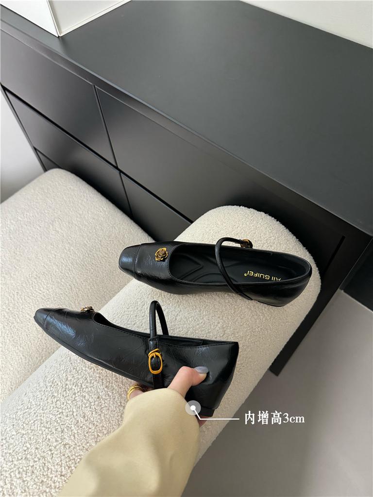Inner Height Increase Small Fragrant Wind Single Shoes Women's 2025 Spring New Square Head Small Leather Shoes One-word Buckle Camellia Mary Jane Sho