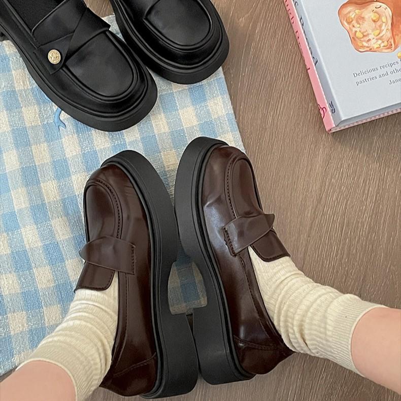 Black British style retro versatile with skirt platform small leather shoes women's 2025 new spring one-pedal loafers