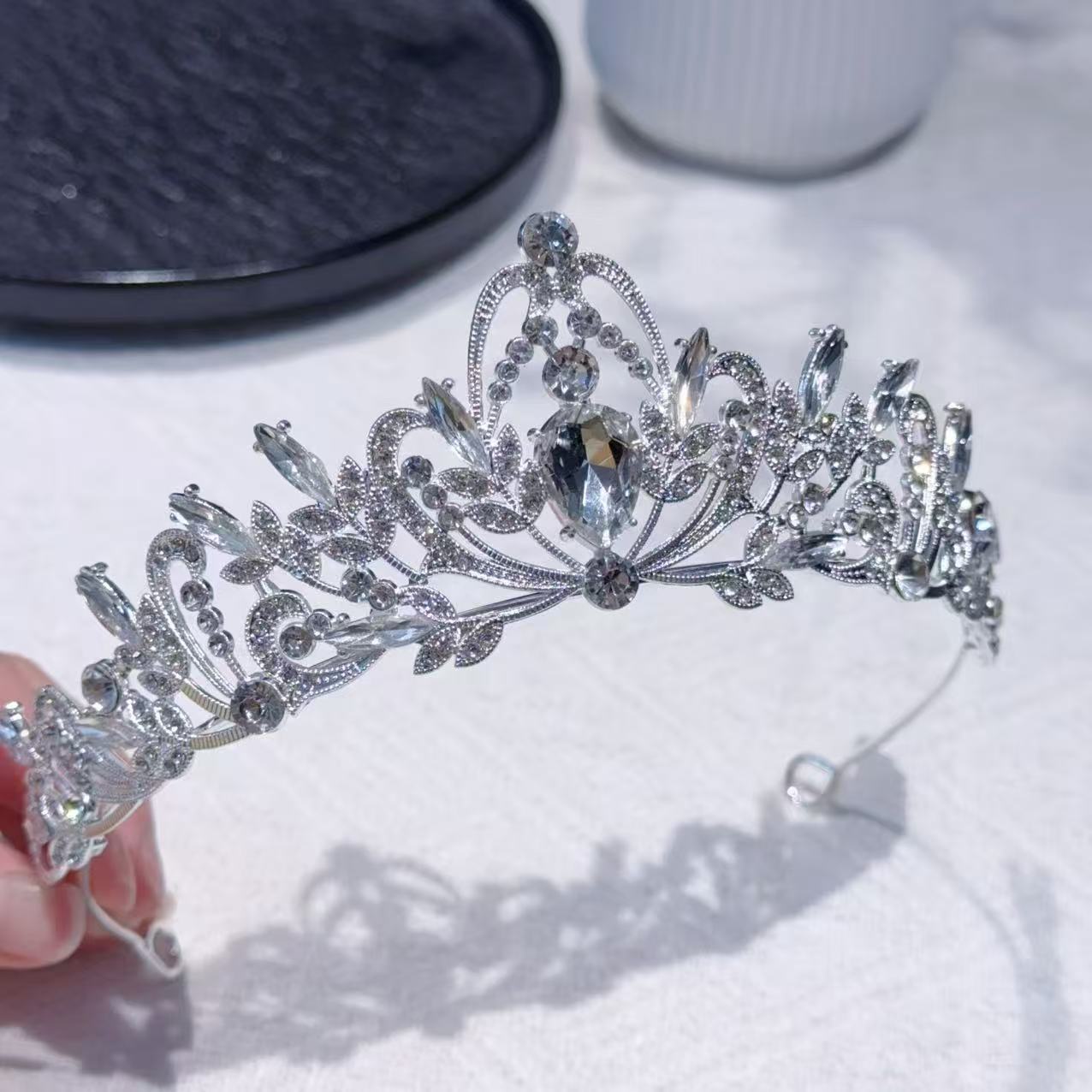 

Простая и элегантная барочная корона головной убор невесты Корона на день рождения для церемонии совершеннолетия принцессы