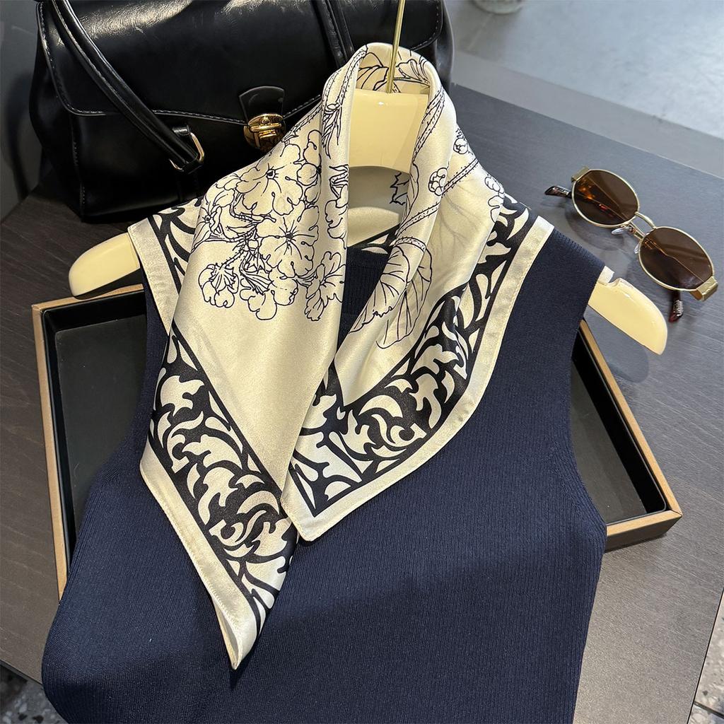 Retro Chinese Style Printed Butterfly Silk Square Scarf with Temperament and Versatile Professional Scarf with Multiple Public Sun Protection Scarf