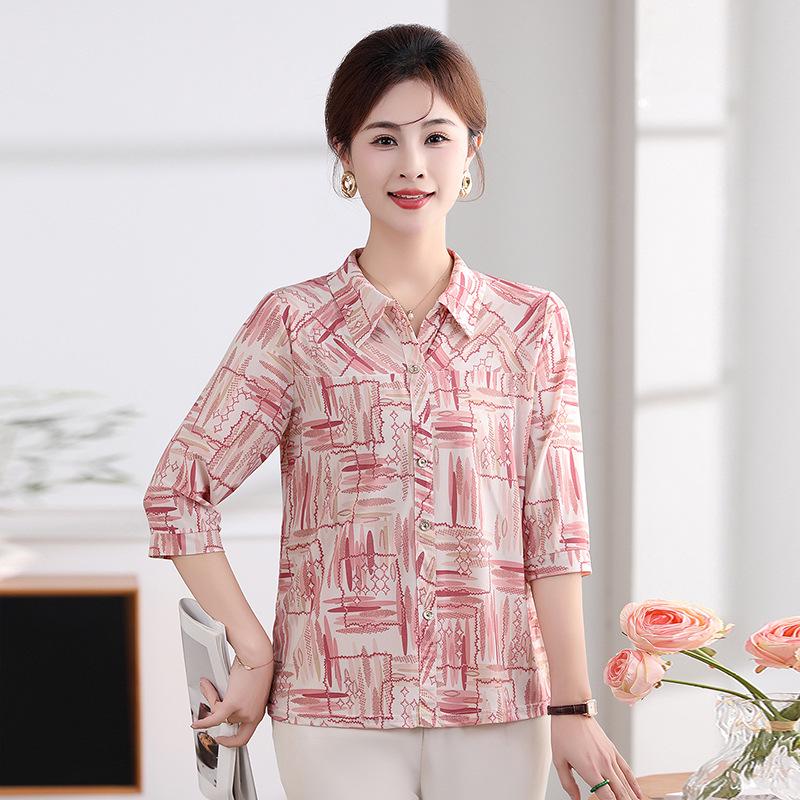Mother's Summer Shirt: Short-Sleeved Pullover for Women in Their 50s and 60s
