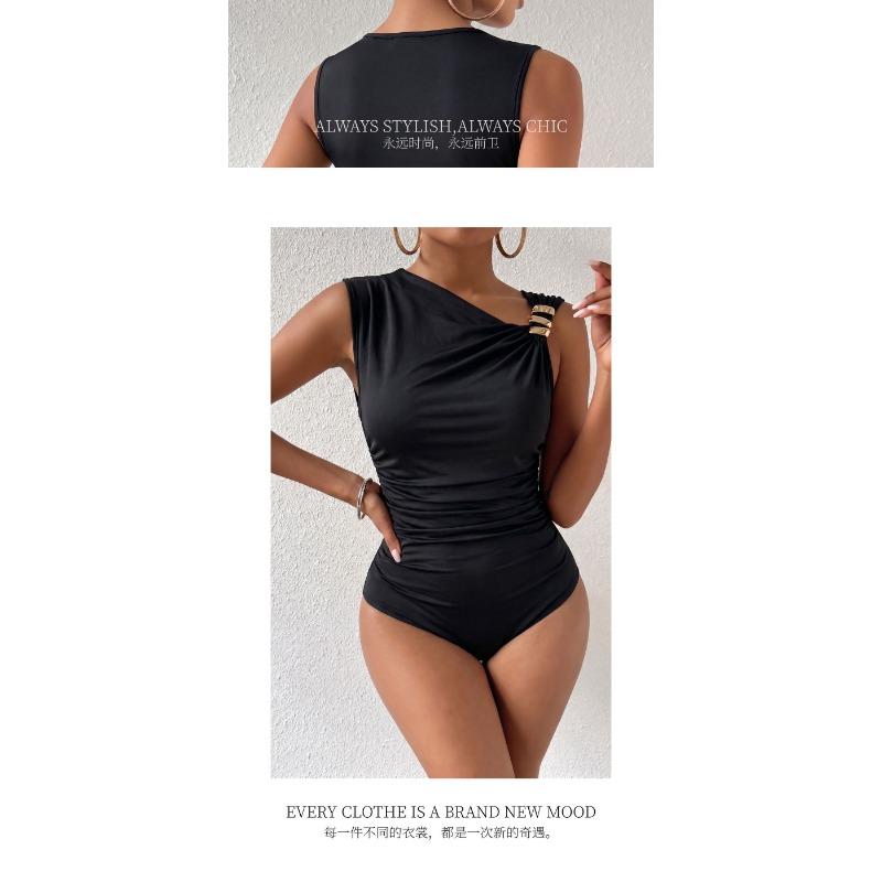 Women Black Sleeveless Oblique Shoulder Metal Buckle Slim Waist Fitted Bodysuit